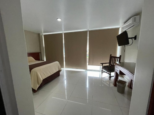 Hotel Latino image 13