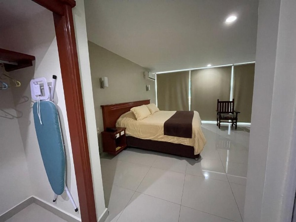 Hotel Latino image 14