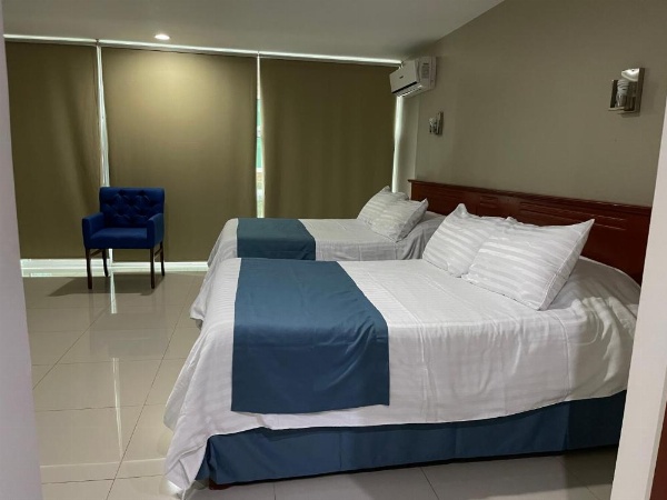 Hotel Latino image 16