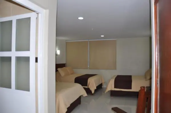 Hotel Latino 8