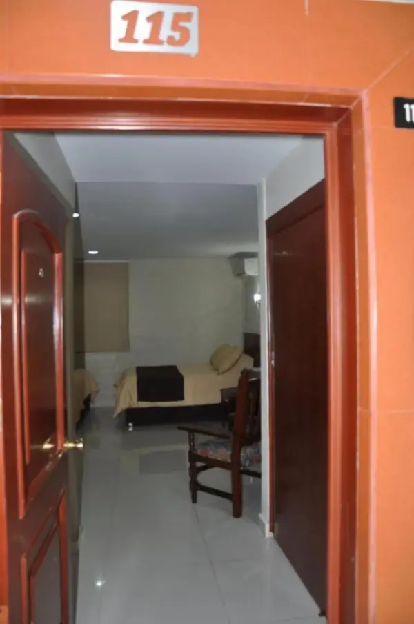 Hotel Latino 9